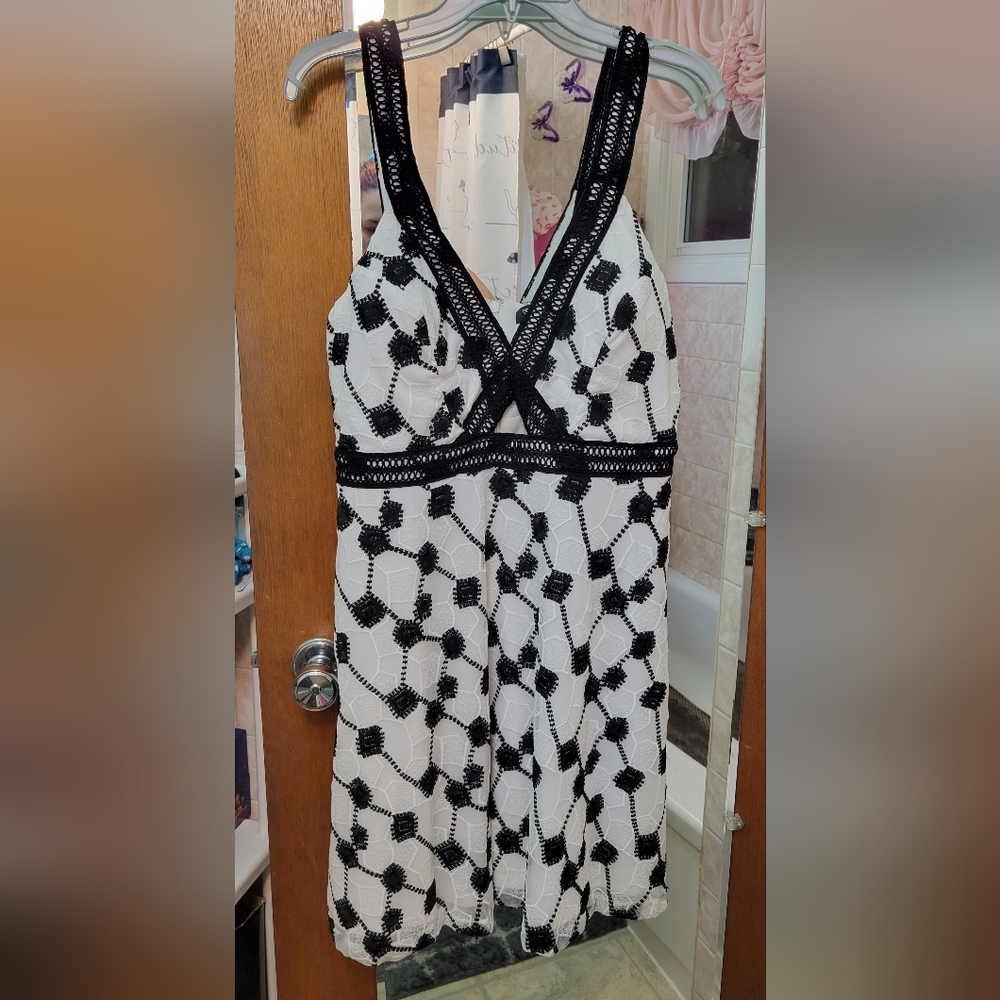 Guess V-neck Dress